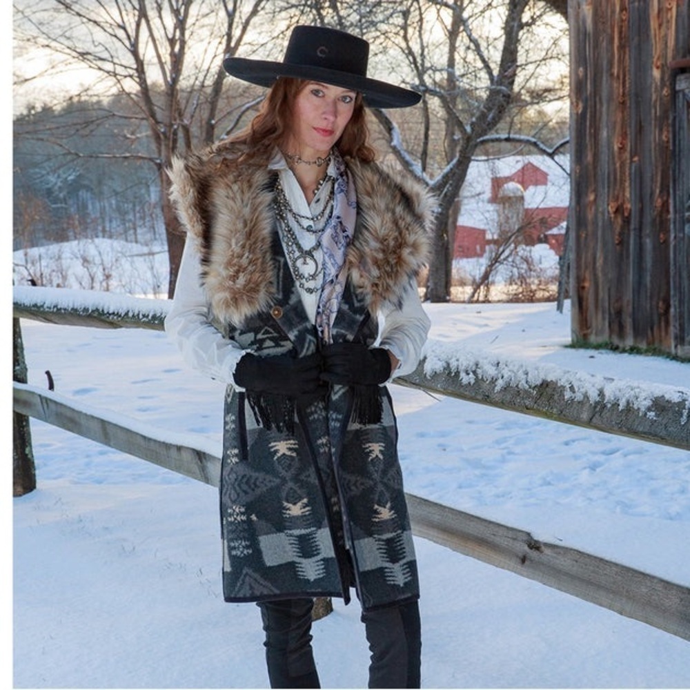 Tasha Polizzi - Old Ranch Vest Graphite SzS